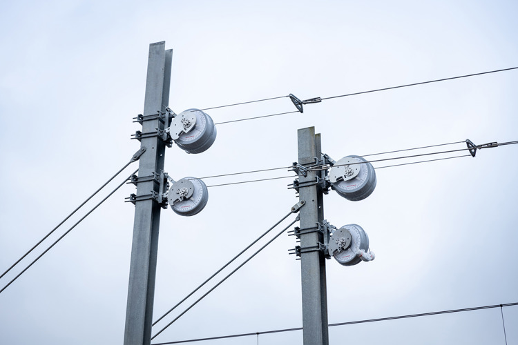 Tensioning contact wire using Tensorex C+